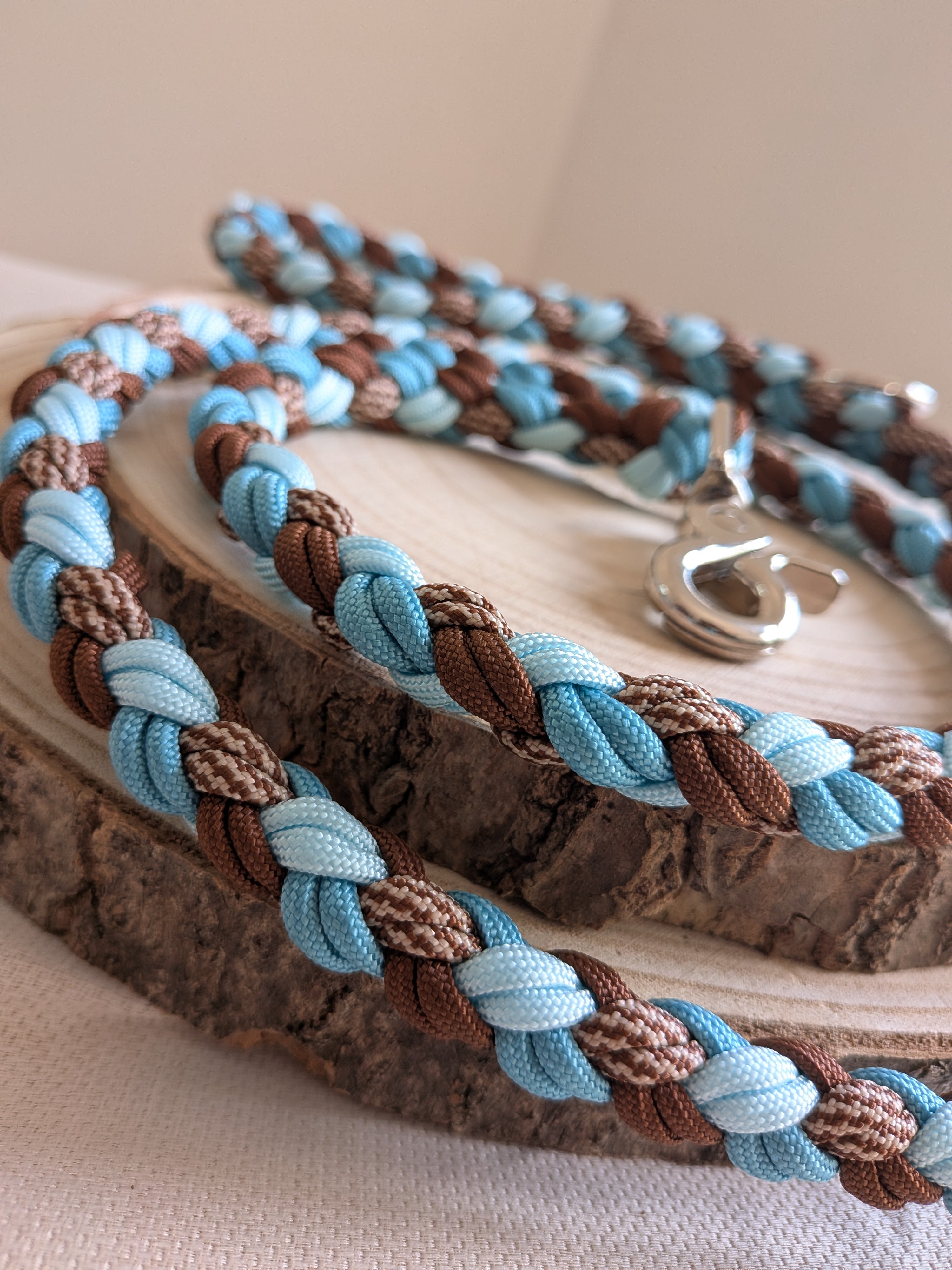 Guinzaglio in paracord 8 fili tondo